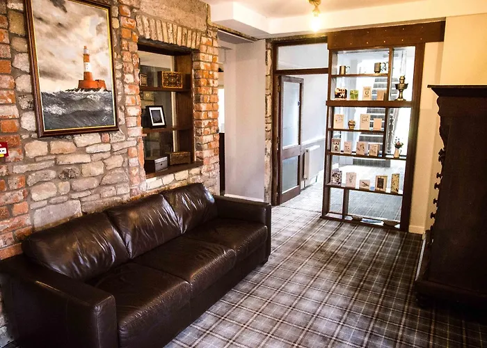 Longstone House Bed & Breakfast