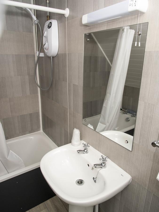 Longstone House Bed & Breakfast Hotel